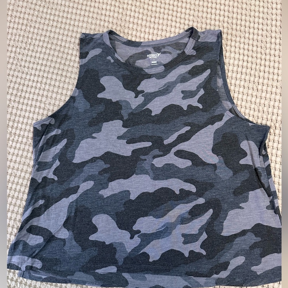 Old Navy Active Black & Gray Camo Muscle Tank women’s large